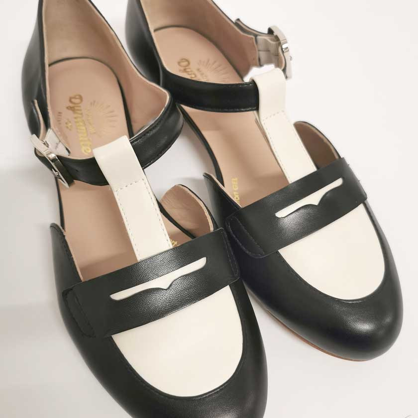 LOAFERS BLACK & WHITE